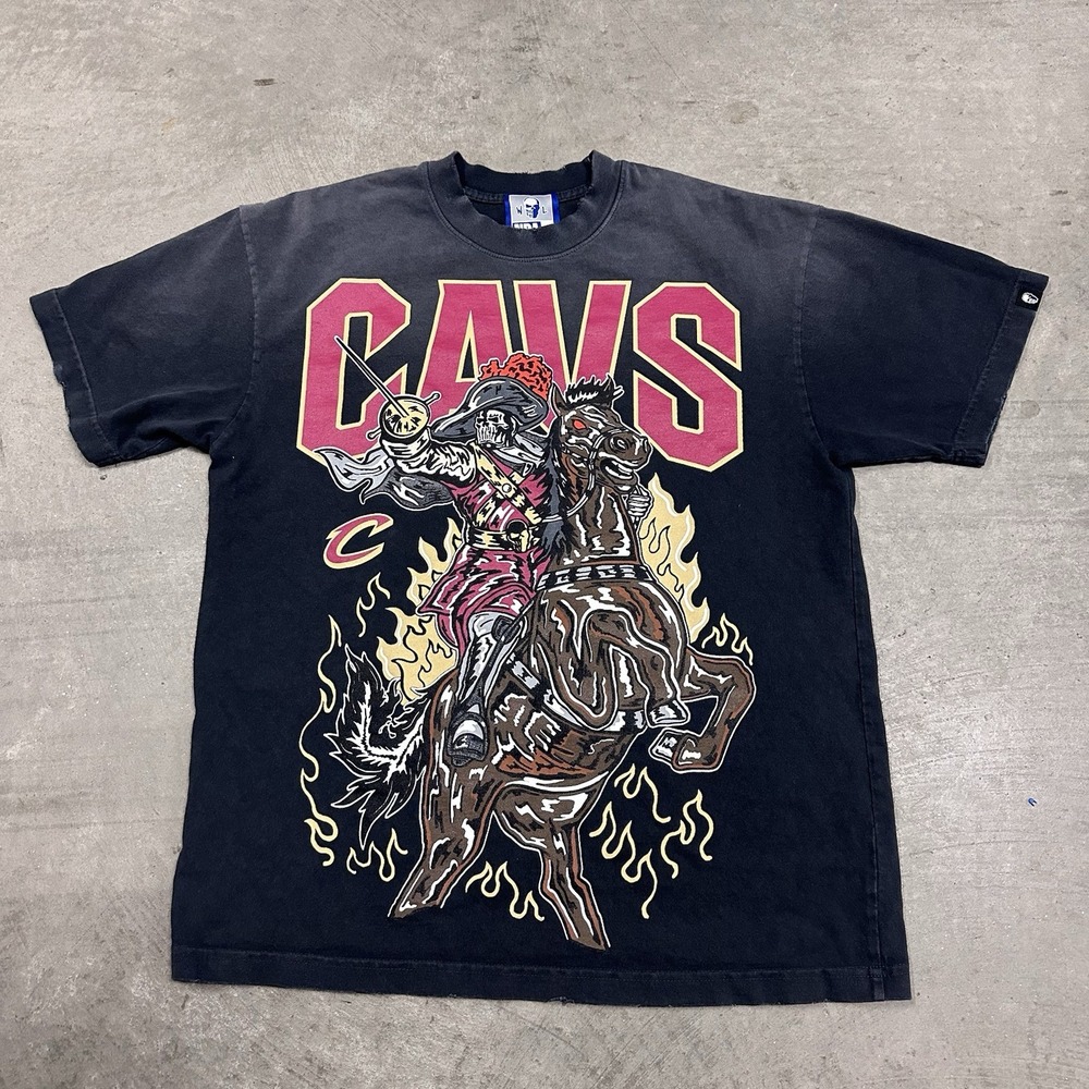 Cleveland Cavaliers Warren Lotas Shirt Mens M 115$ NBA Team Apparel Streetwear